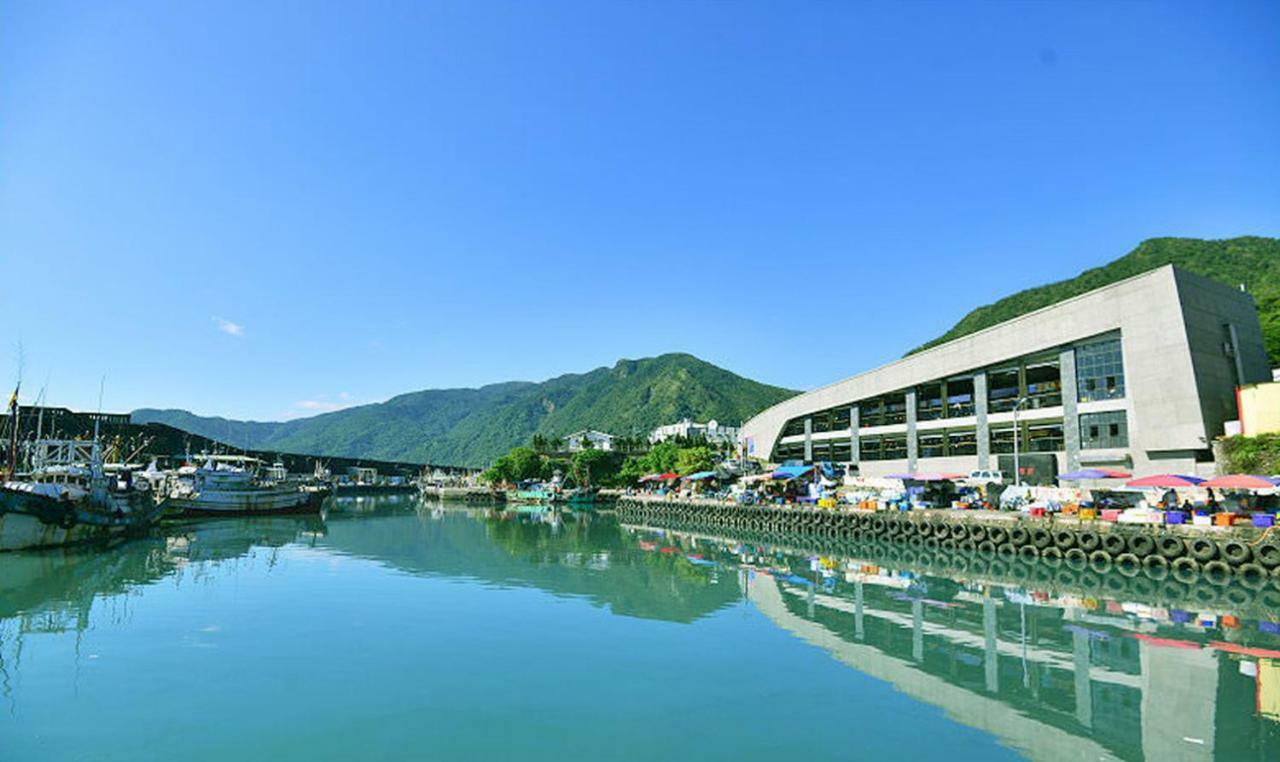 Migratory Birds Hotel Тоучен Екстер'єр фото