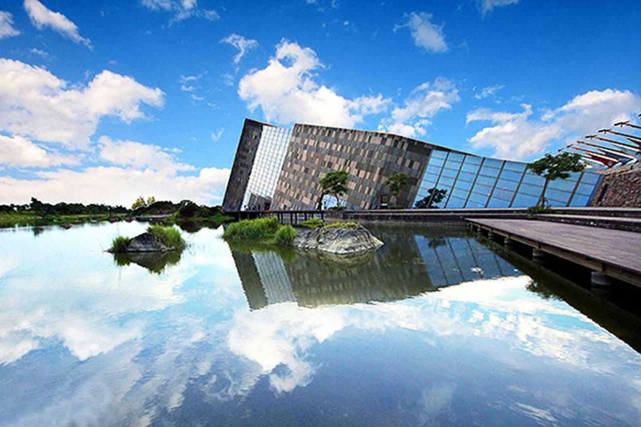 Migratory Birds Hotel Тоучен Екстер'єр фото